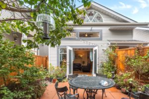 Half Duplex in Commercial Drive