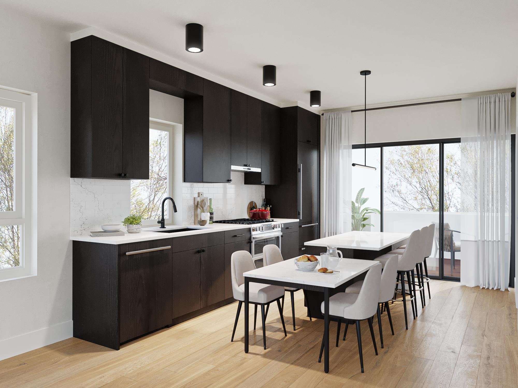 2 2541 Grant Street Vancouver, BC - 3