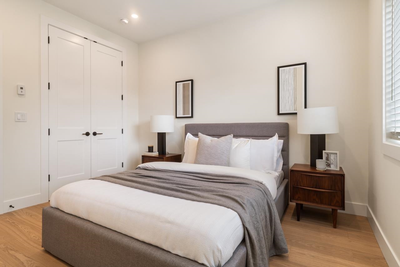 2051 E 4th Avenue Vancouver, BC - 18