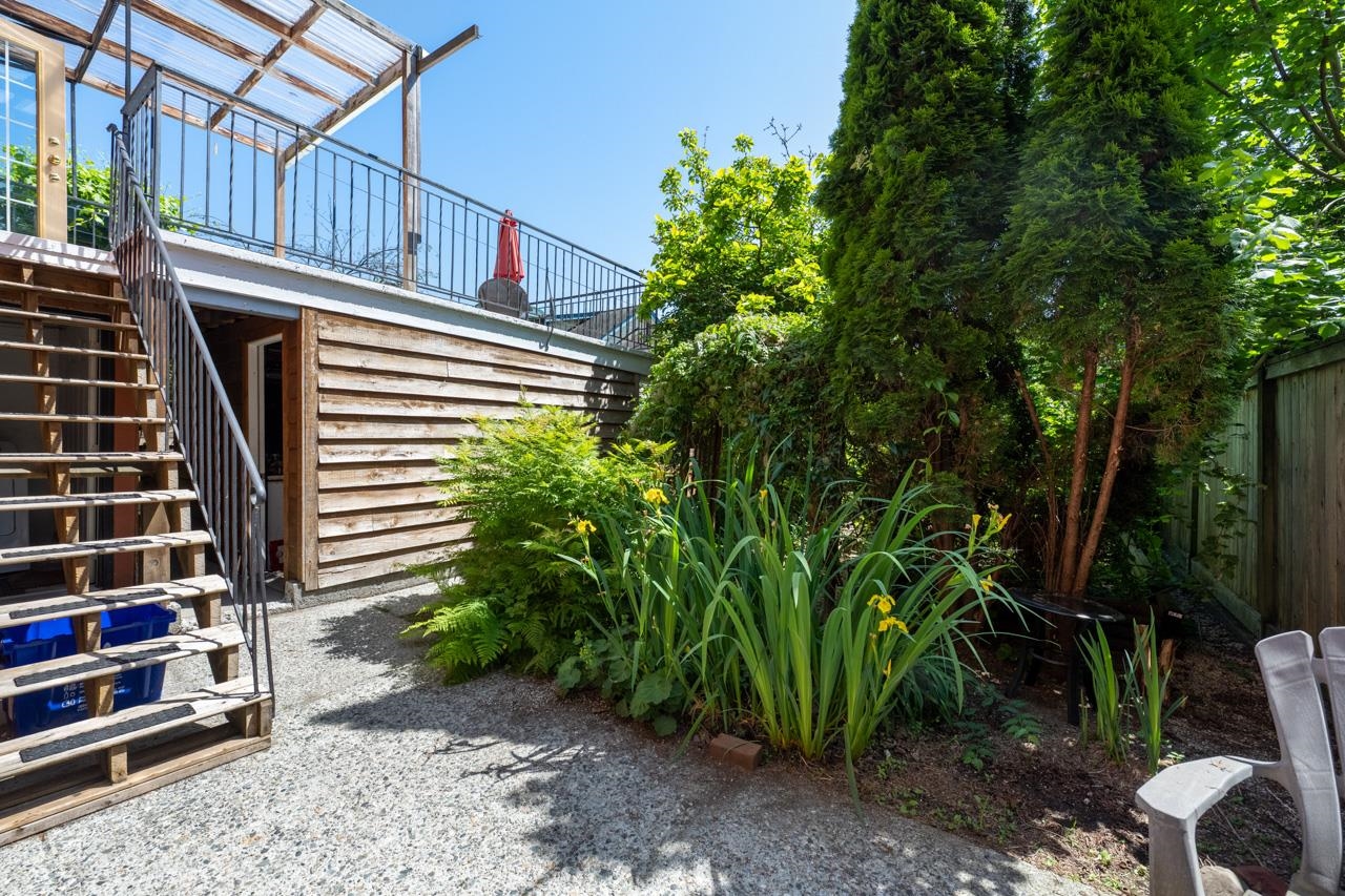 2268 E 7th Avenue Vancouver, BC - 20