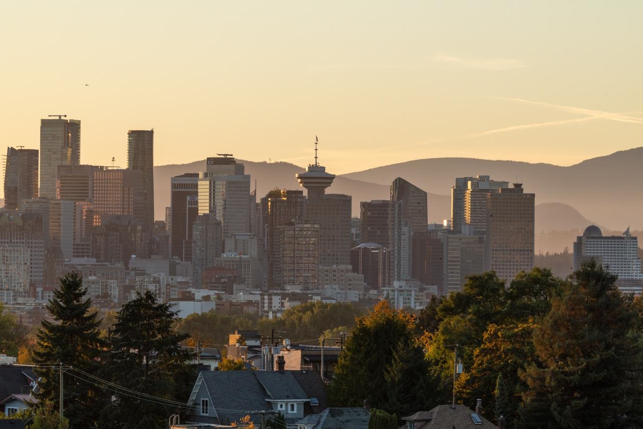 2049 E 4th Avenue Vancouver, BC - 28