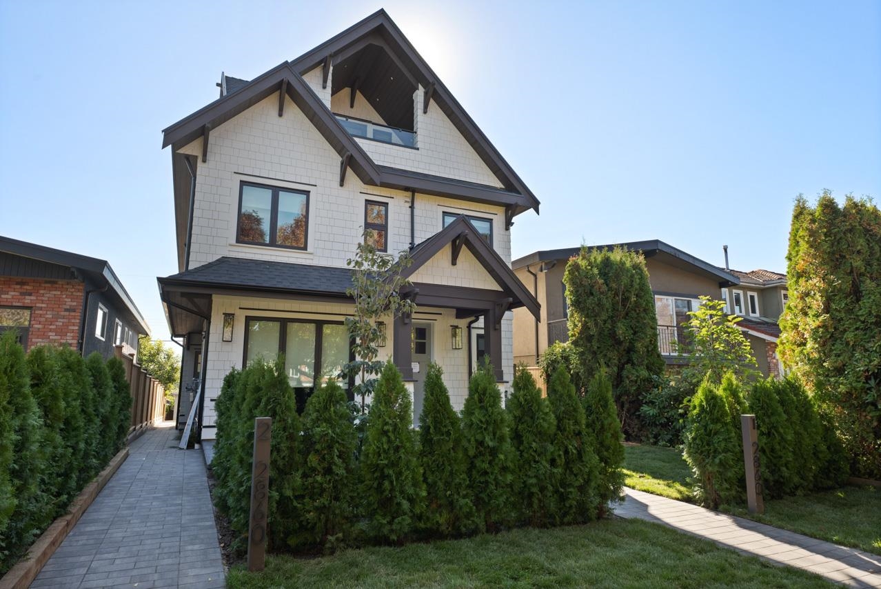 2 2680 E 5th Avenue Vancouver, BC - 1