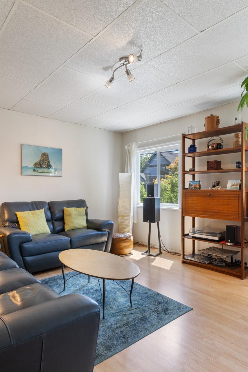 1737 E 5th Avenue Vancouver, BC - 5