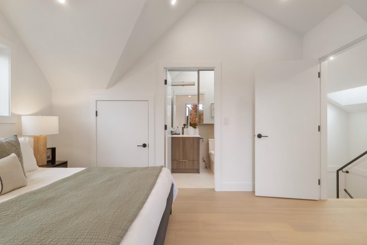 1 2680 E 5th Avenue Vancouver, BC - 32