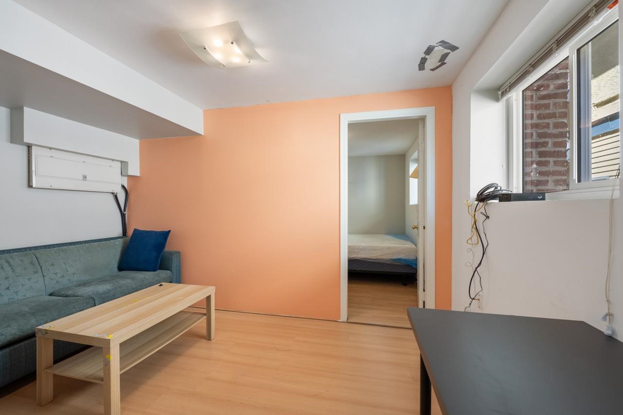 2268 E 7th Avenue Vancouver, BC - 29