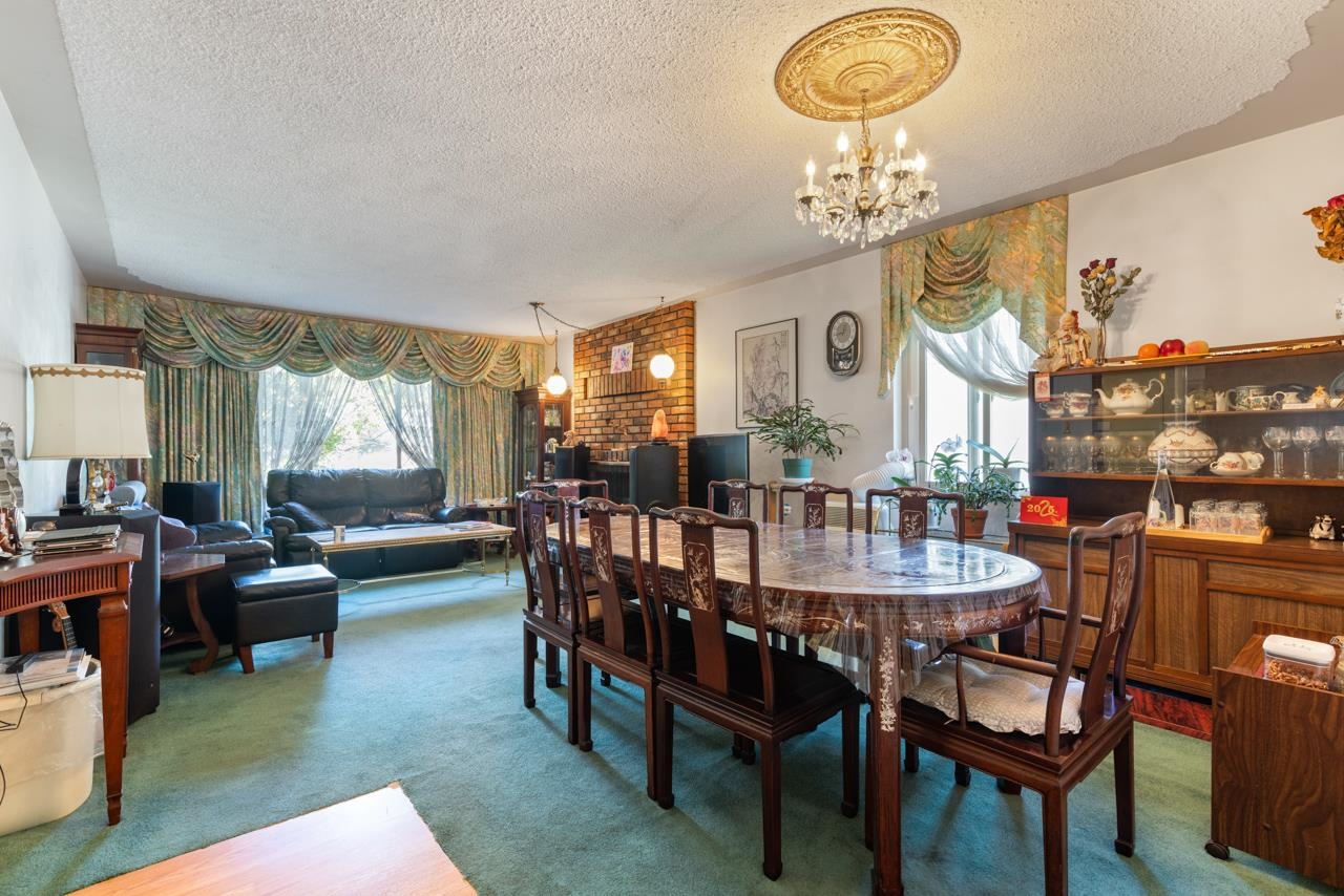 2472 E 12th Avenue Vancouver, BC - 13