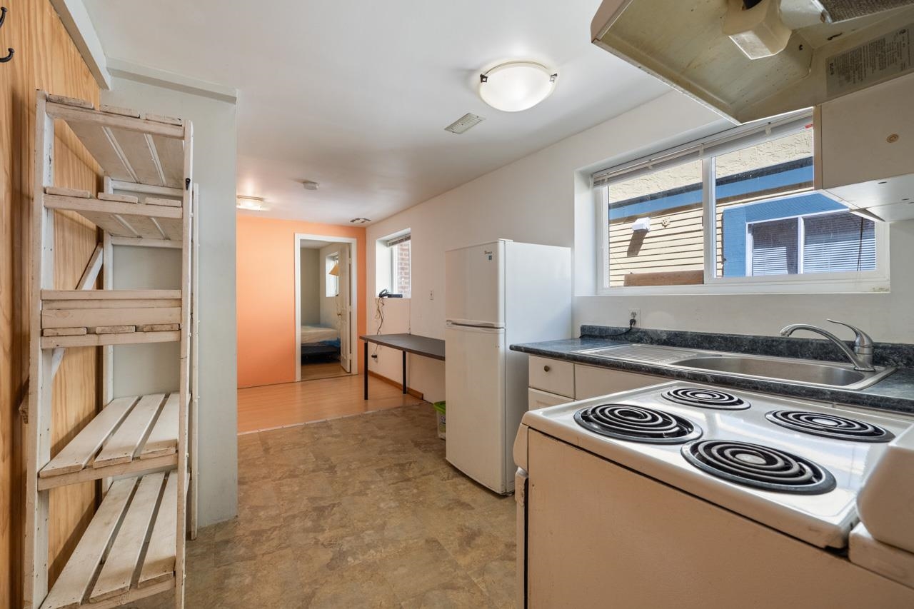 2268 E 7th Avenue Vancouver, BC - 31