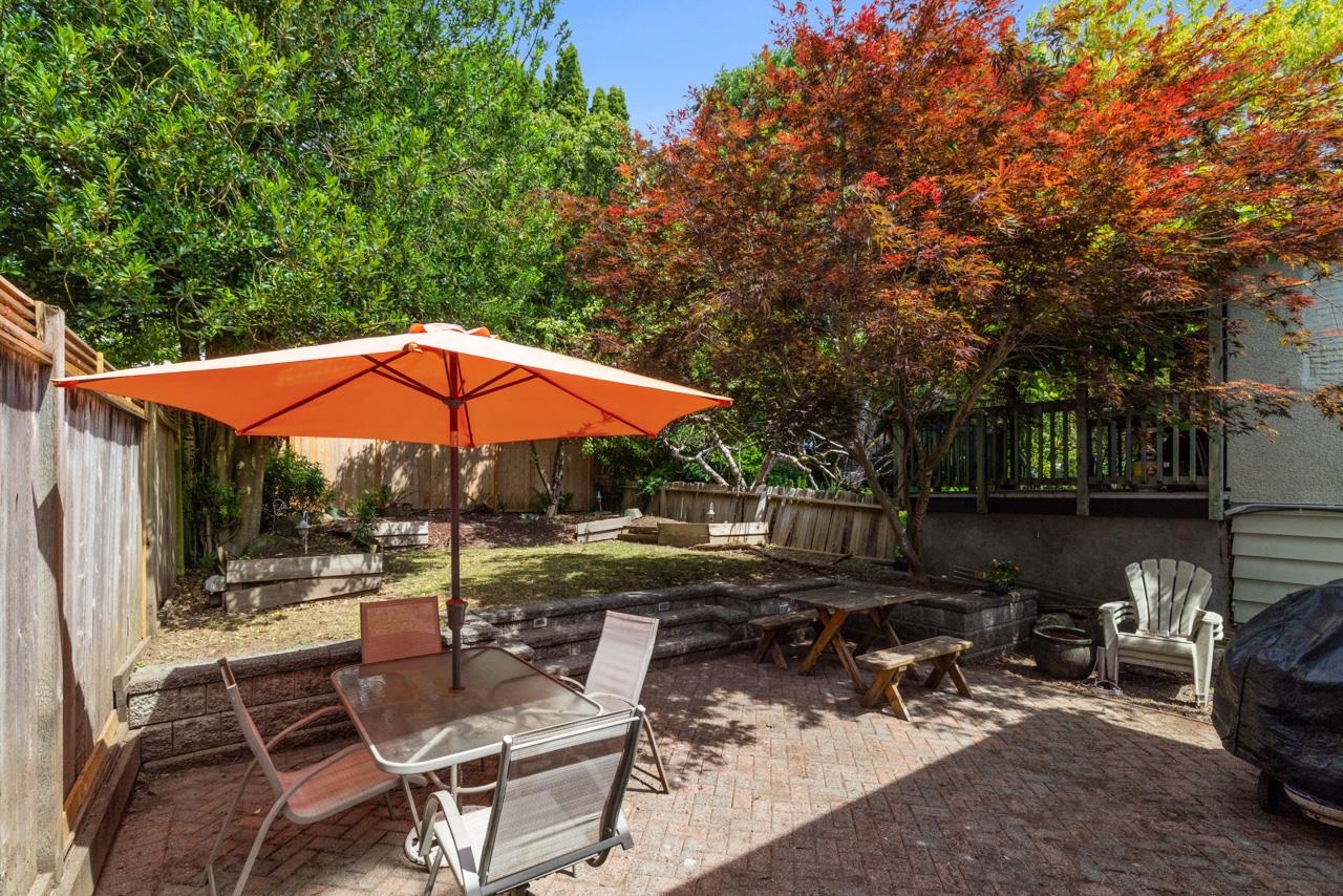 1737 E 5th Avenue Vancouver, BC - 17