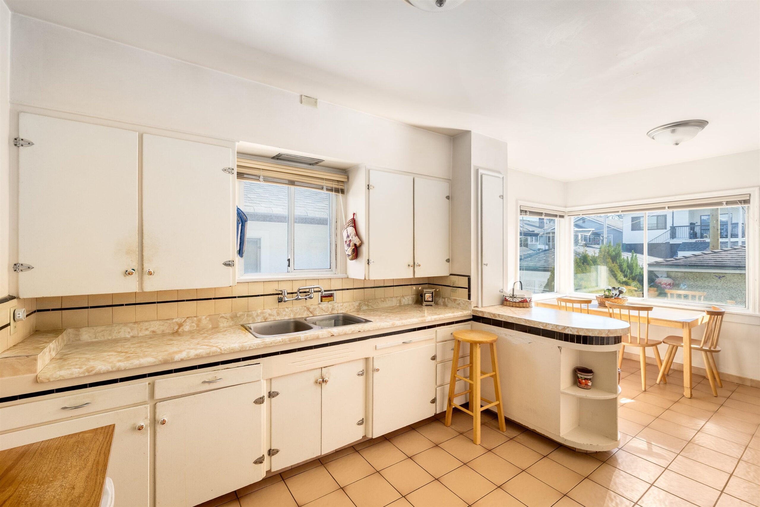 2550 Parker Street Vancouver, BC - 4