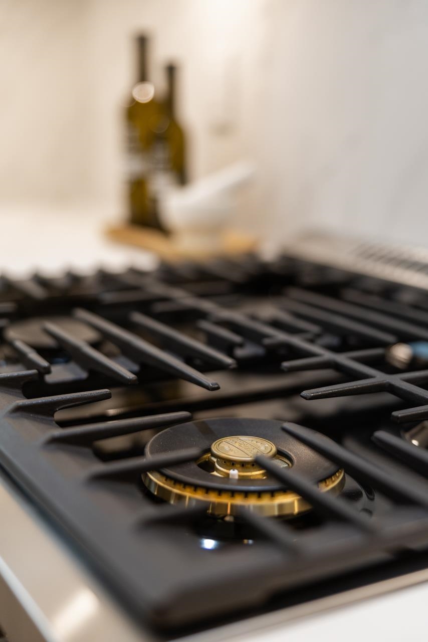 2053 E 4th Avenue Vancouver, BC - 9