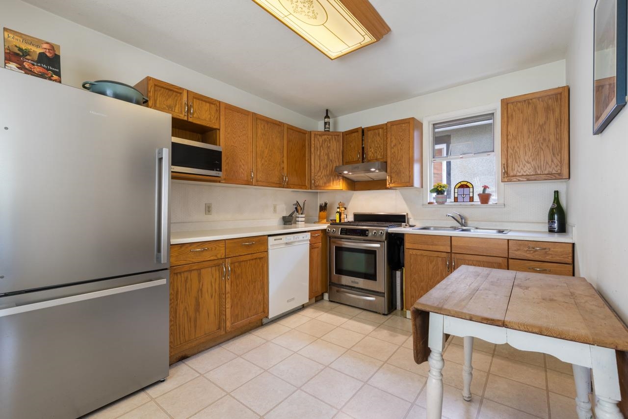 1737 E 5th Avenue Vancouver, BC - 7