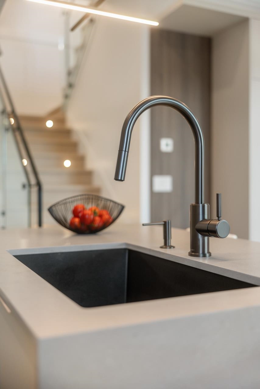 2 2680 E 5th Avenue Vancouver, BC - 11