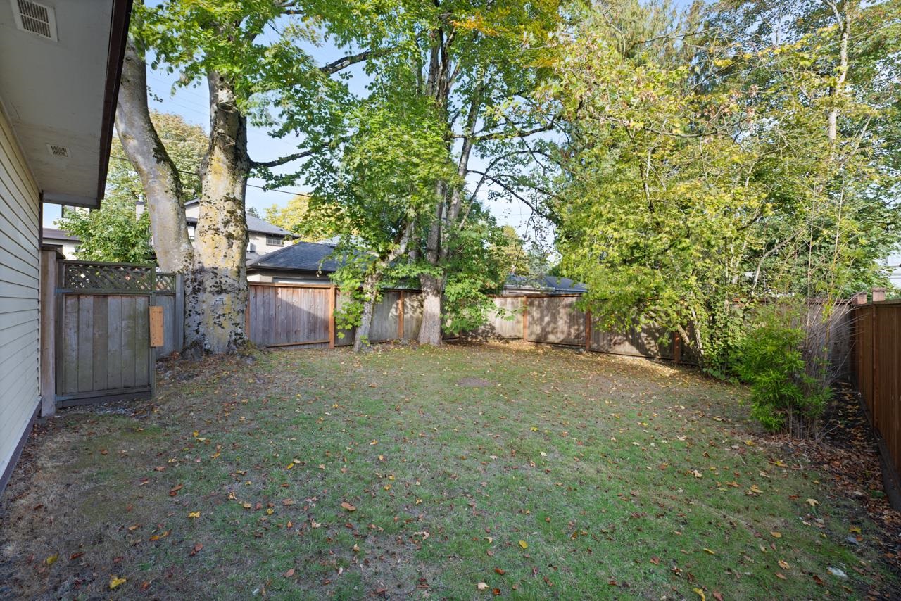 7526 Selkirk Street Vancouver, BC - 11