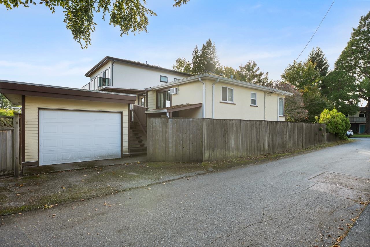 7526 Selkirk Street Vancouver, BC - 12