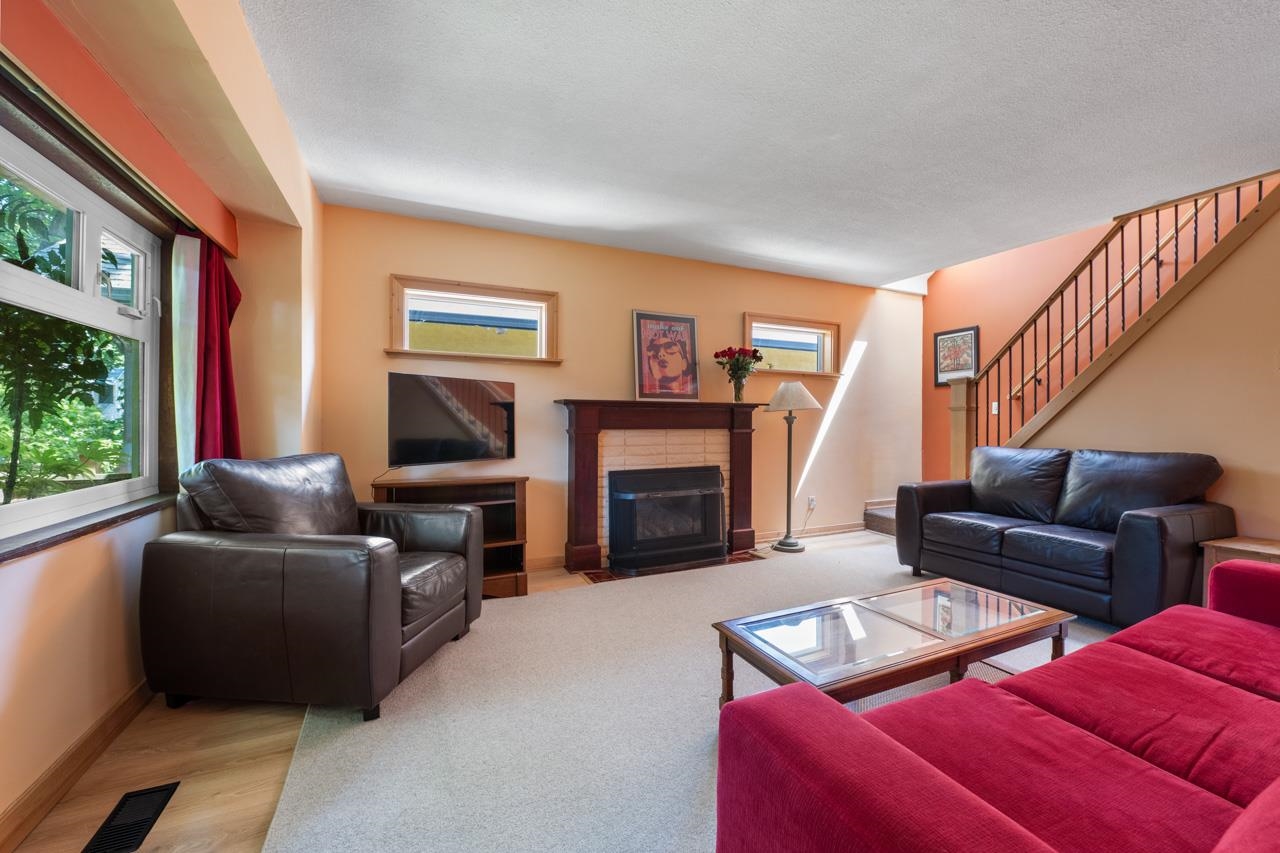 2268 E 7th Avenue Vancouver, BC - 2