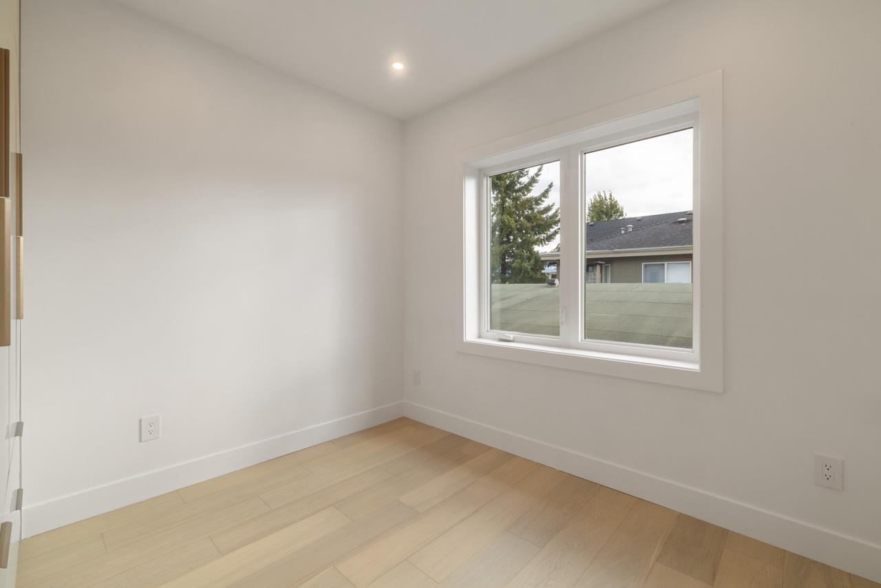 2 2680 E 5th Avenue Vancouver, BC - 24