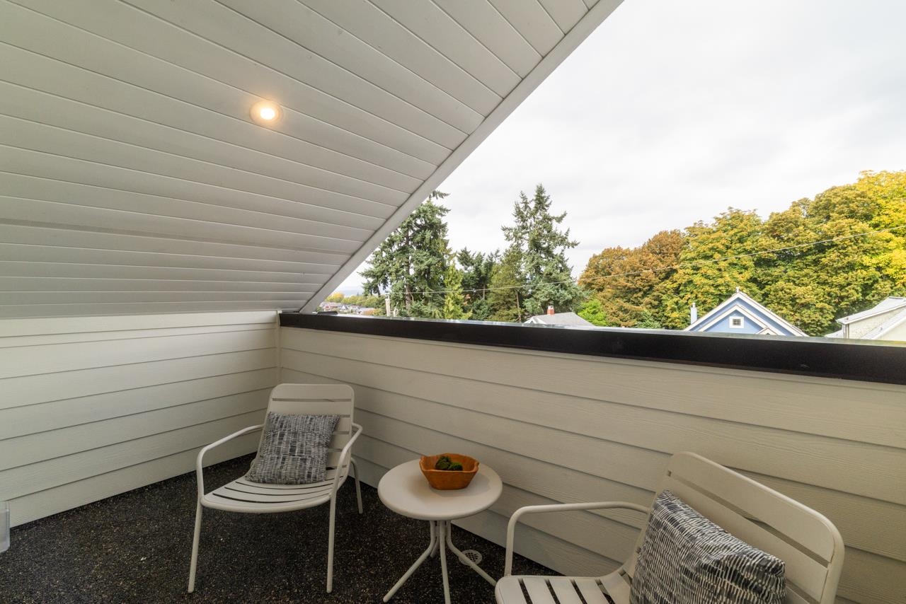 2049 E 4th Avenue Vancouver, BC - 31