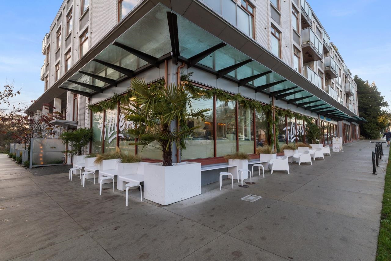 203 2408 Grant Street Vancouver, BC - 24