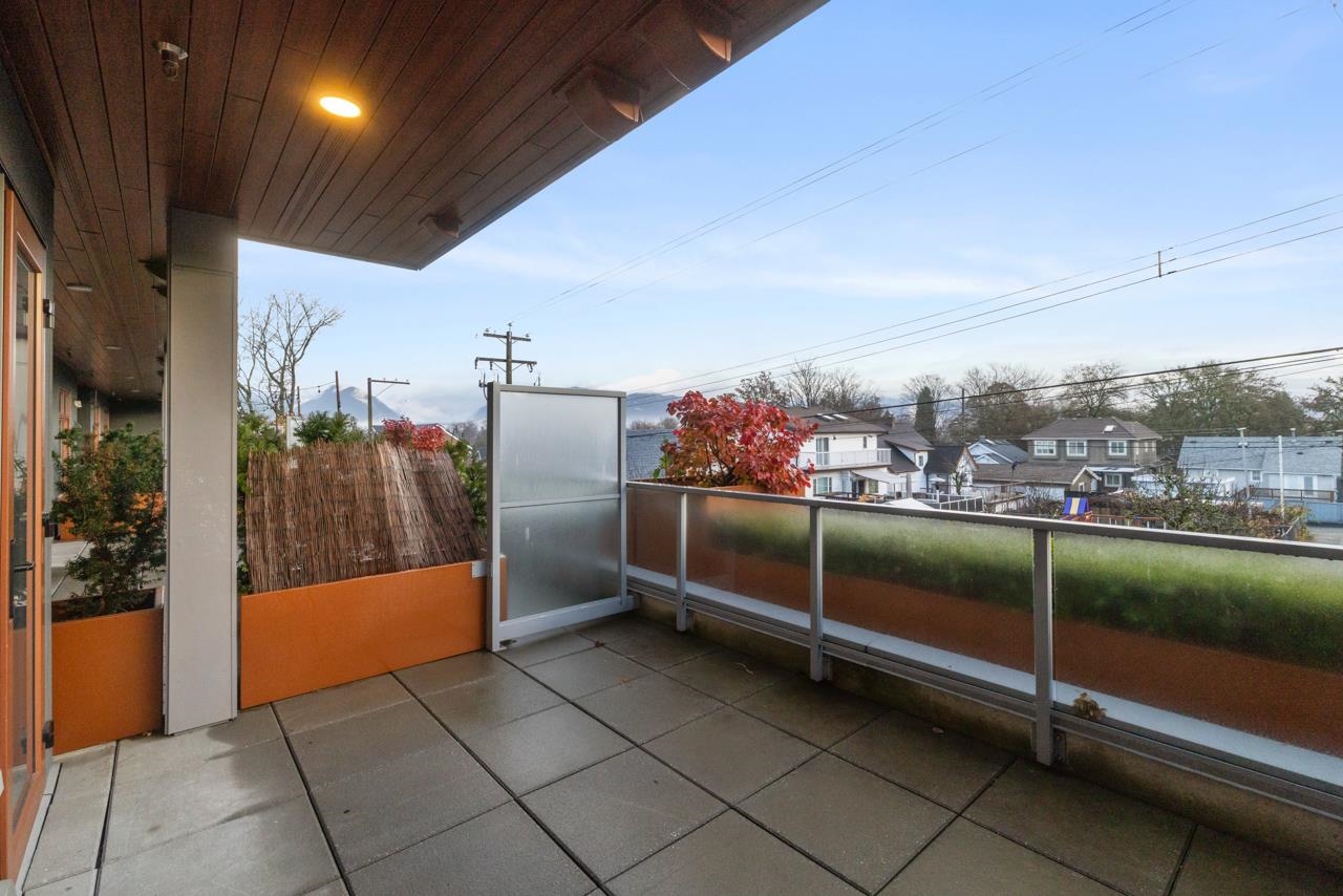 203 2408 Grant Street Vancouver, BC - 19