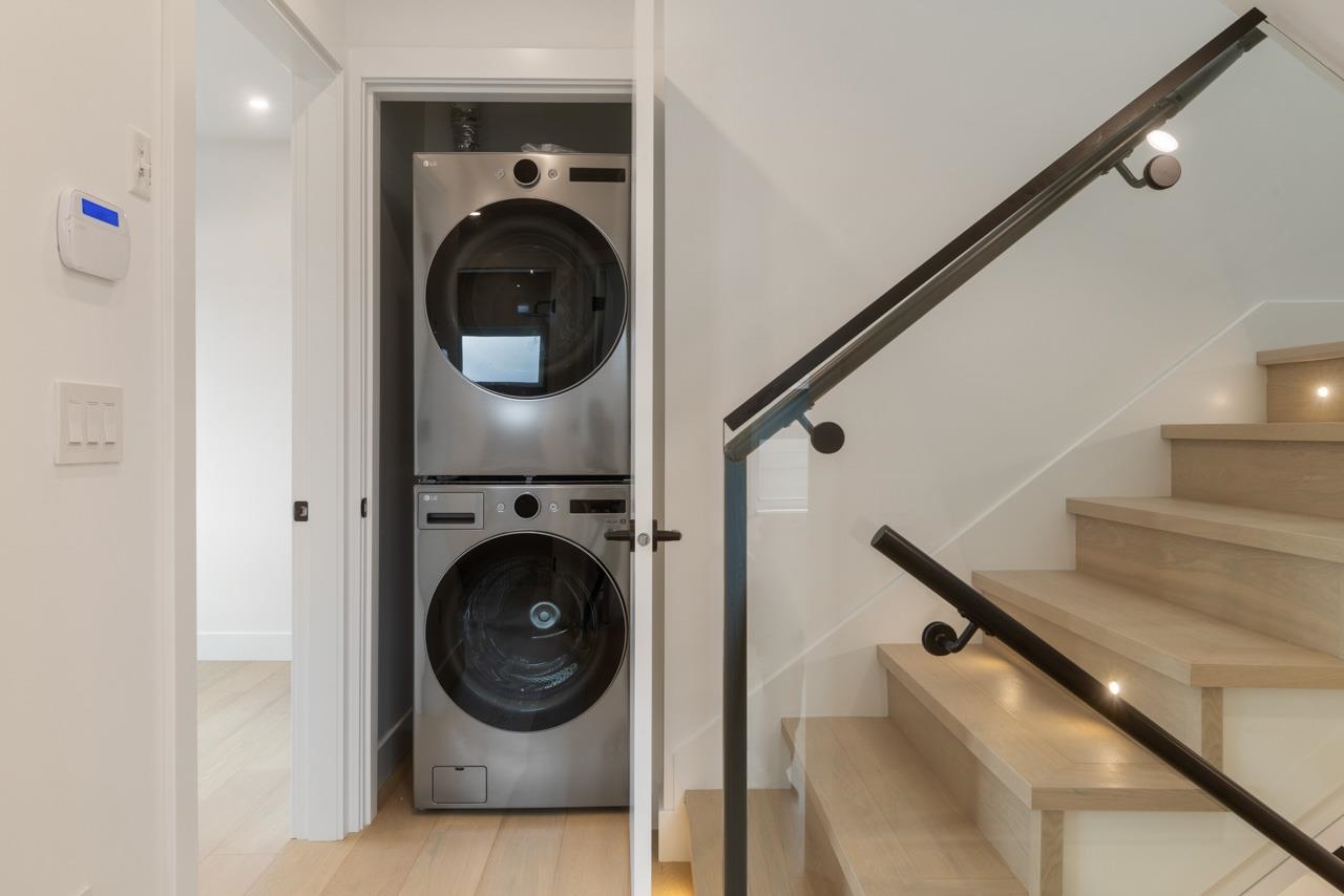 2 2680 E 5th Avenue Vancouver, BC - 21