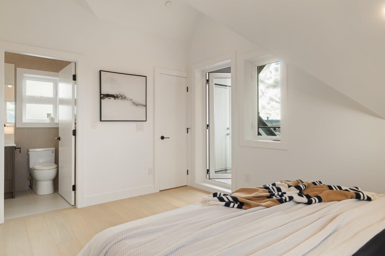 2 2680 E 5th Avenue Vancouver, BC - 27