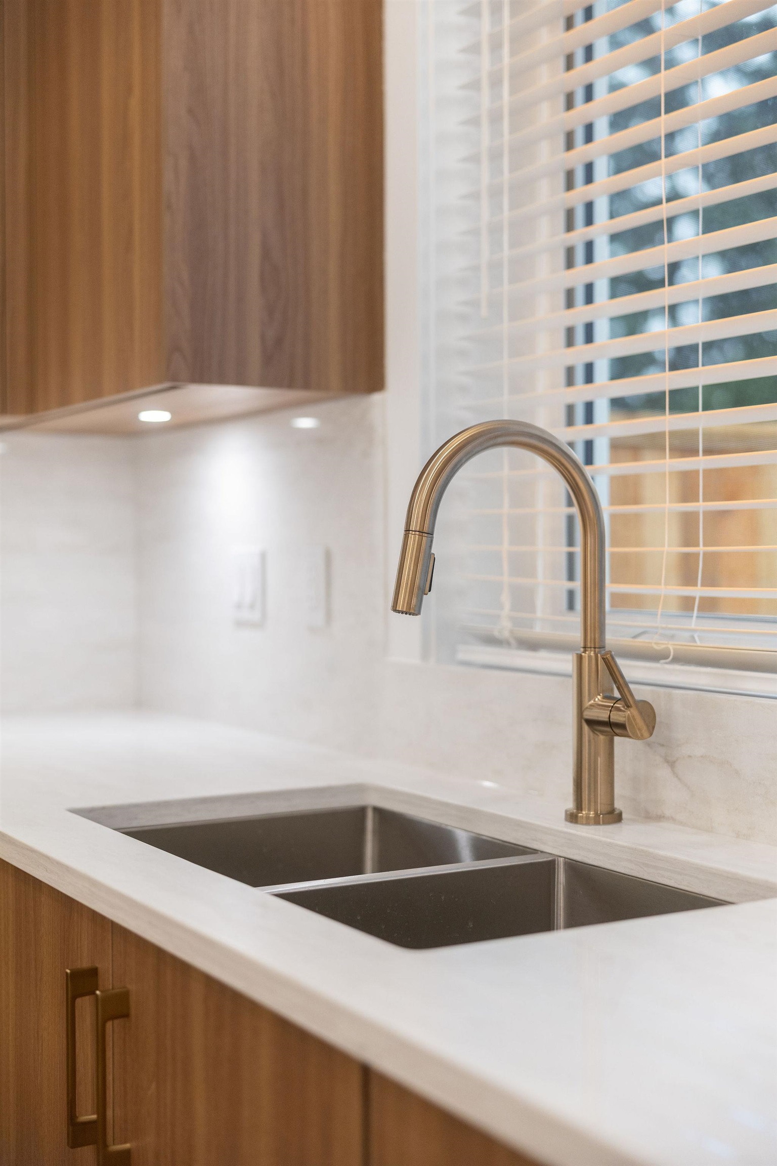 2055 E 4th Avenue Vancouver, BC - 23