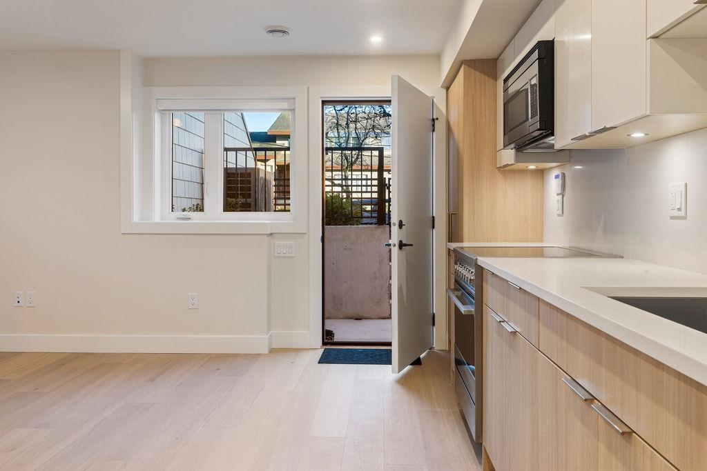 1 1933 Templeton Drive Vancouver, BC - 3