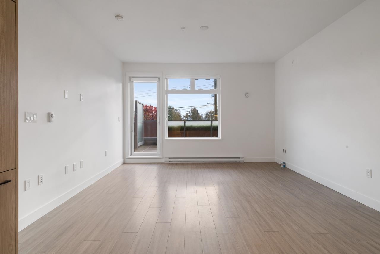 203 2408 Grant Street Vancouver, BC - 12