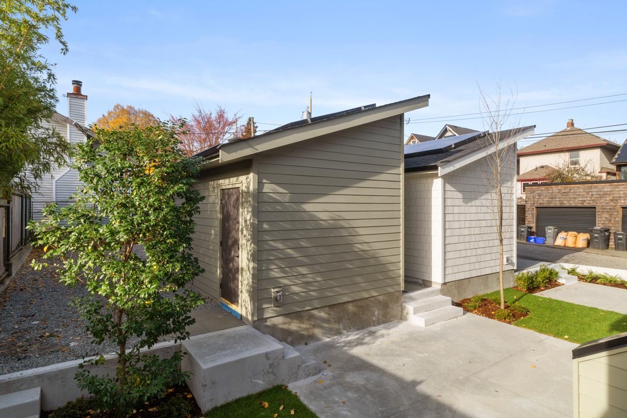 1937 Templeton Drive Vancouver, BC - 25