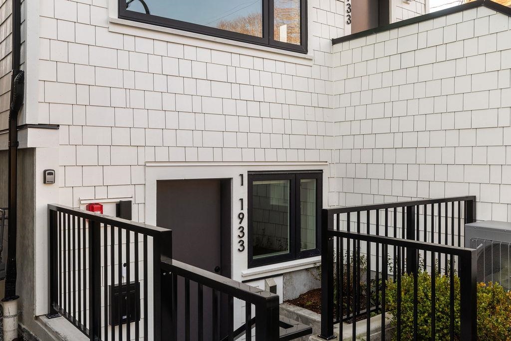 1 1933 Templeton Drive Vancouver, BC - 22