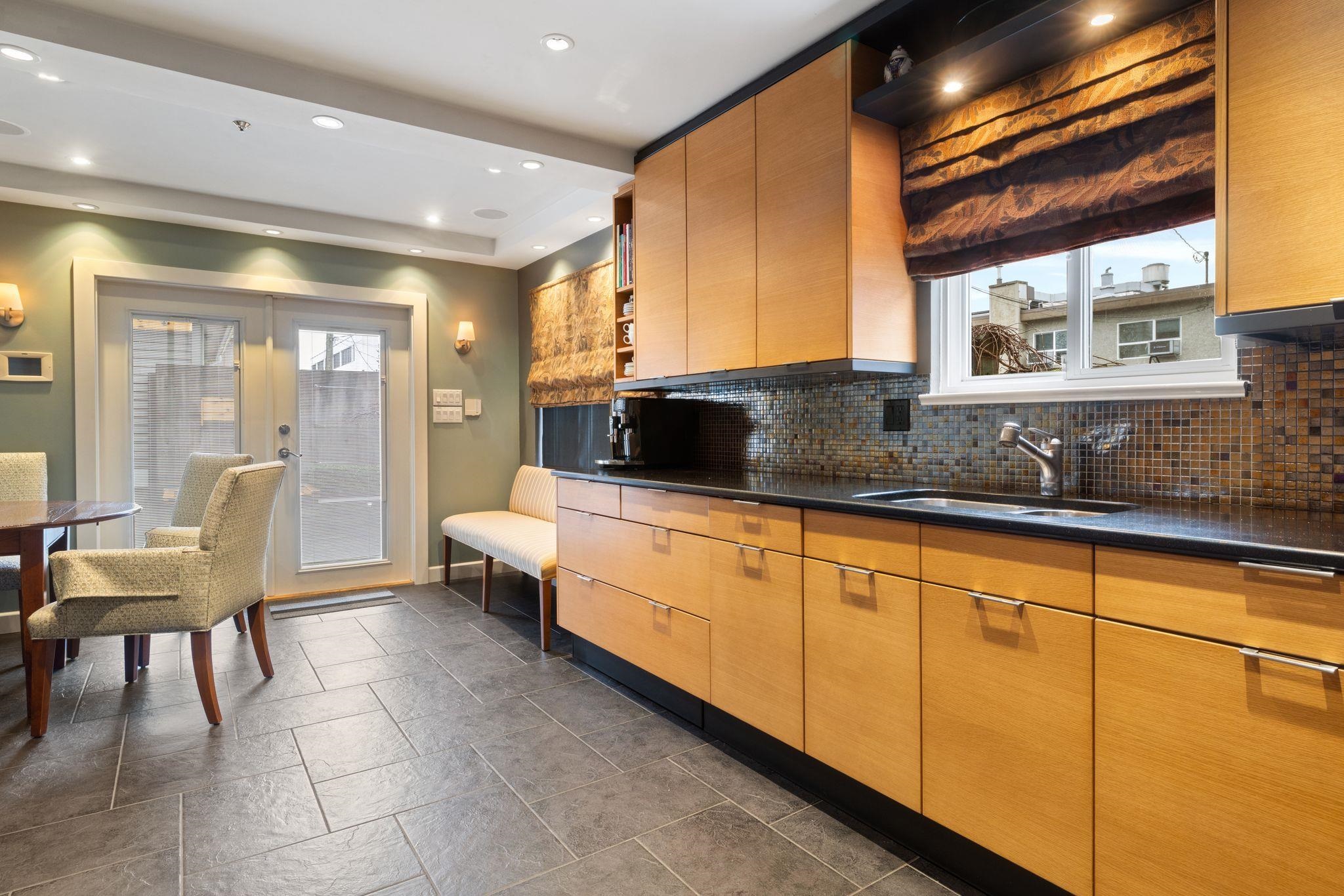 1730 Kitchener Street Vancouver, BC - 12