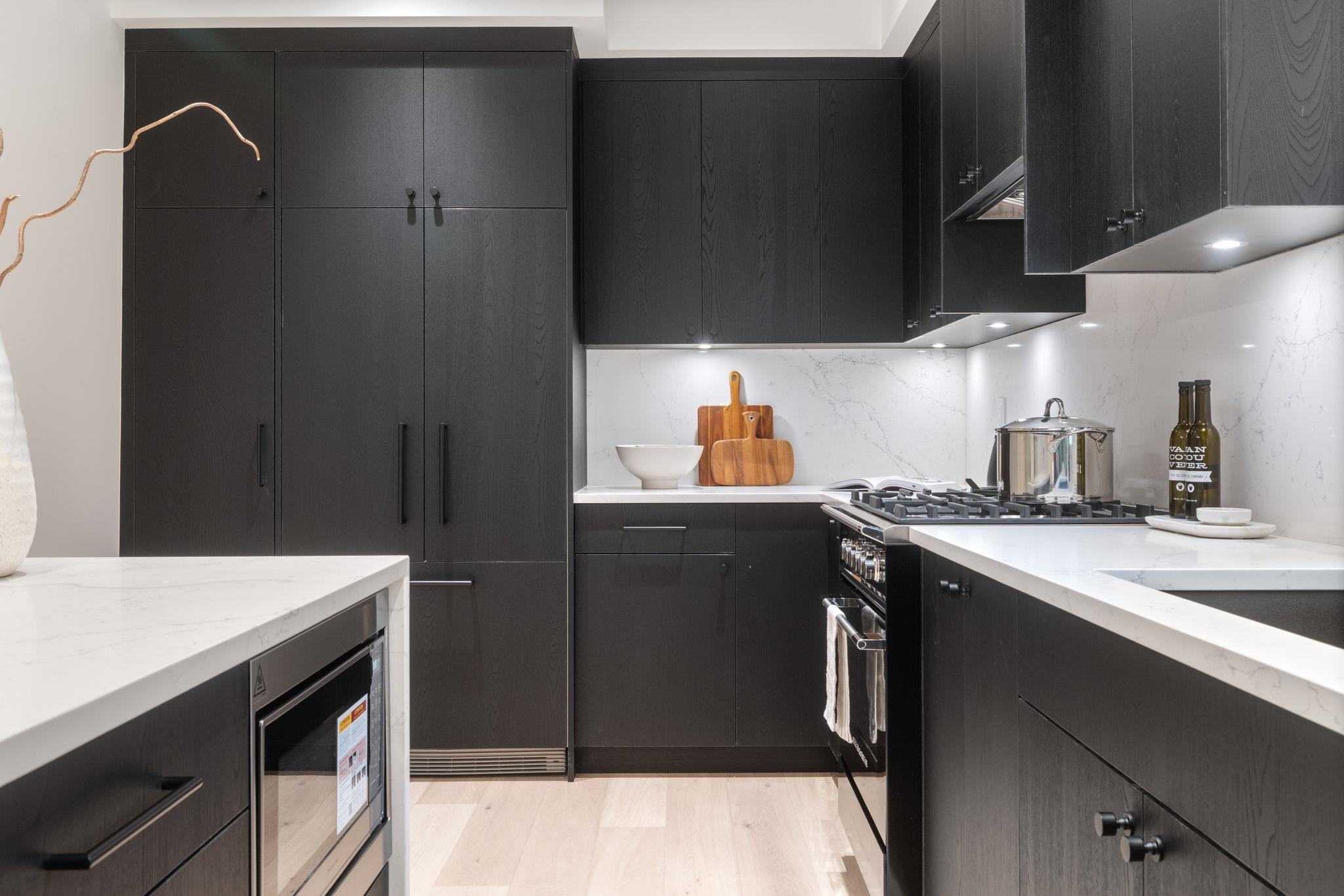 2 2539 Grant Street Vancouver, BC - 10