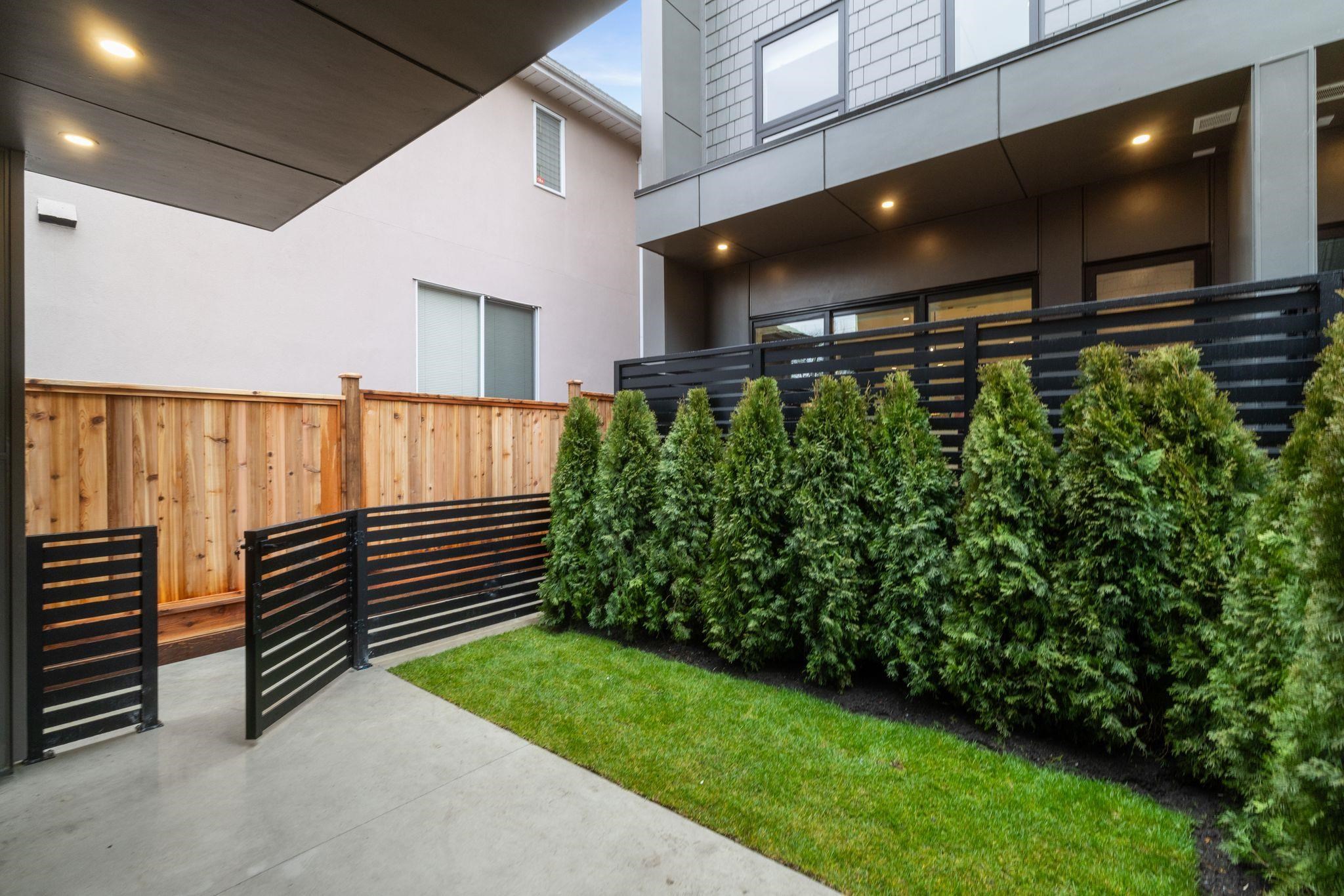 2 2539 Grant Street Vancouver, BC - 32