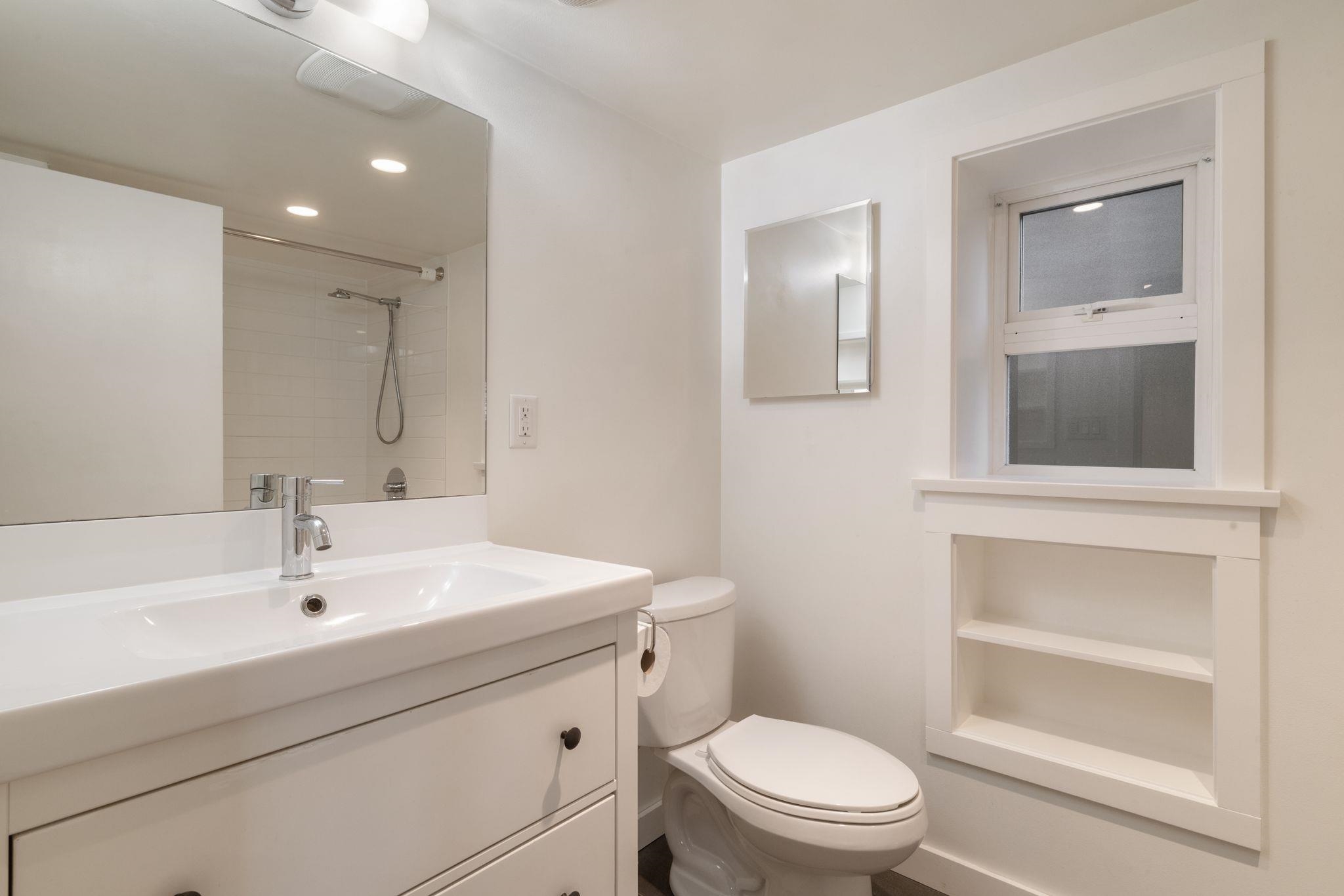 936 Semlin Drive Vancouver, BC - 29