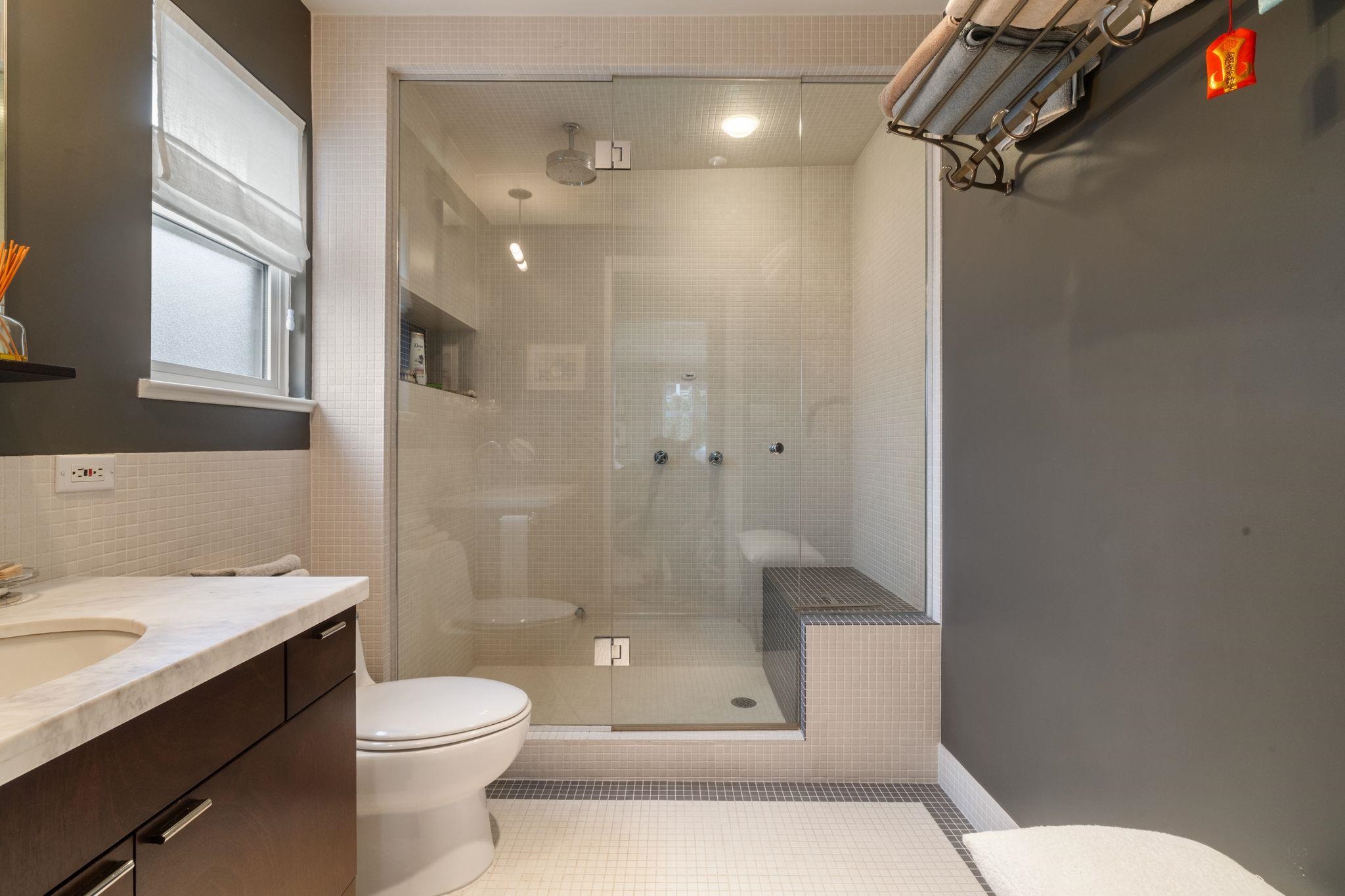 1730 Kitchener Street Vancouver, BC - 24