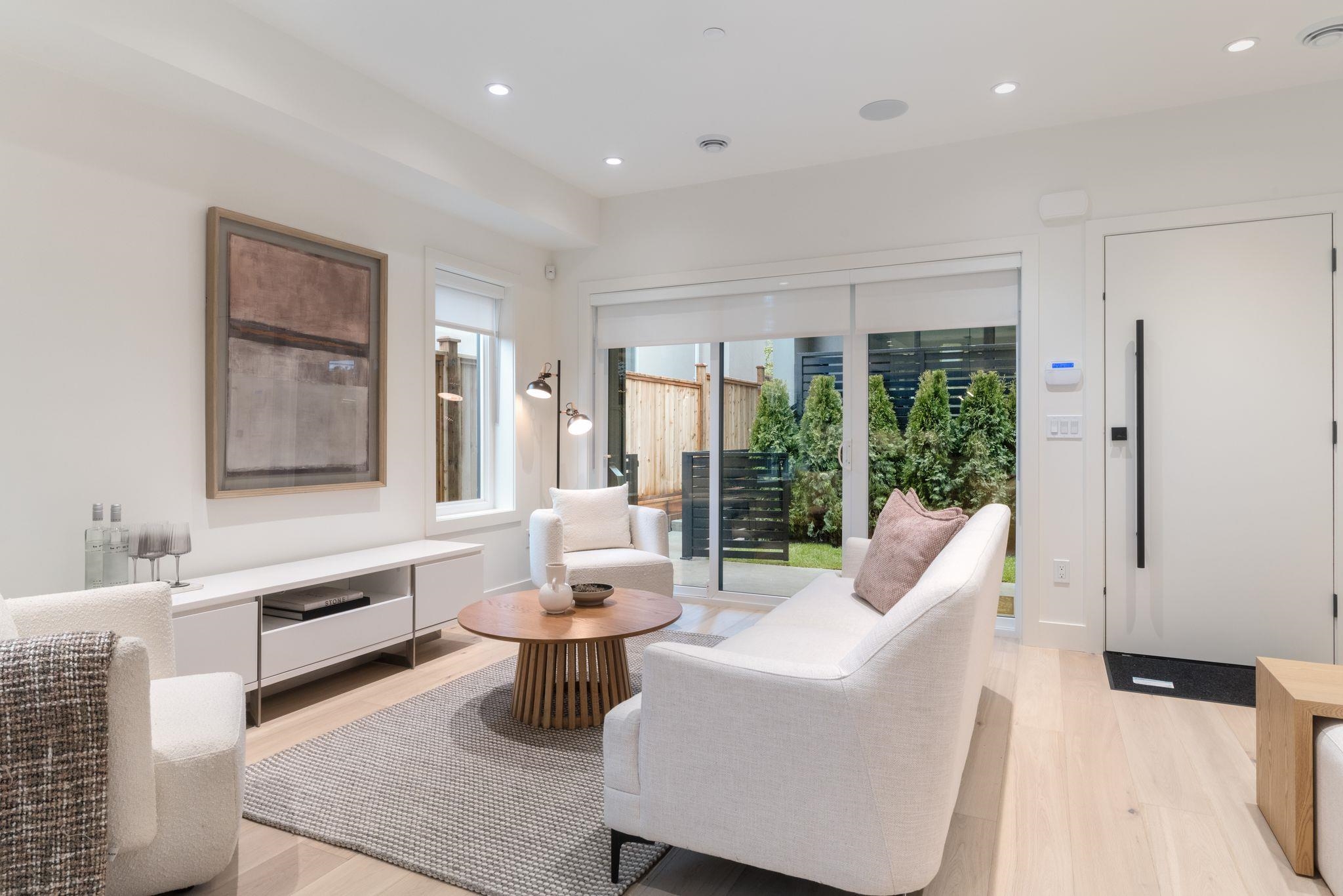 2 2539 Grant Street Vancouver, BC - 3