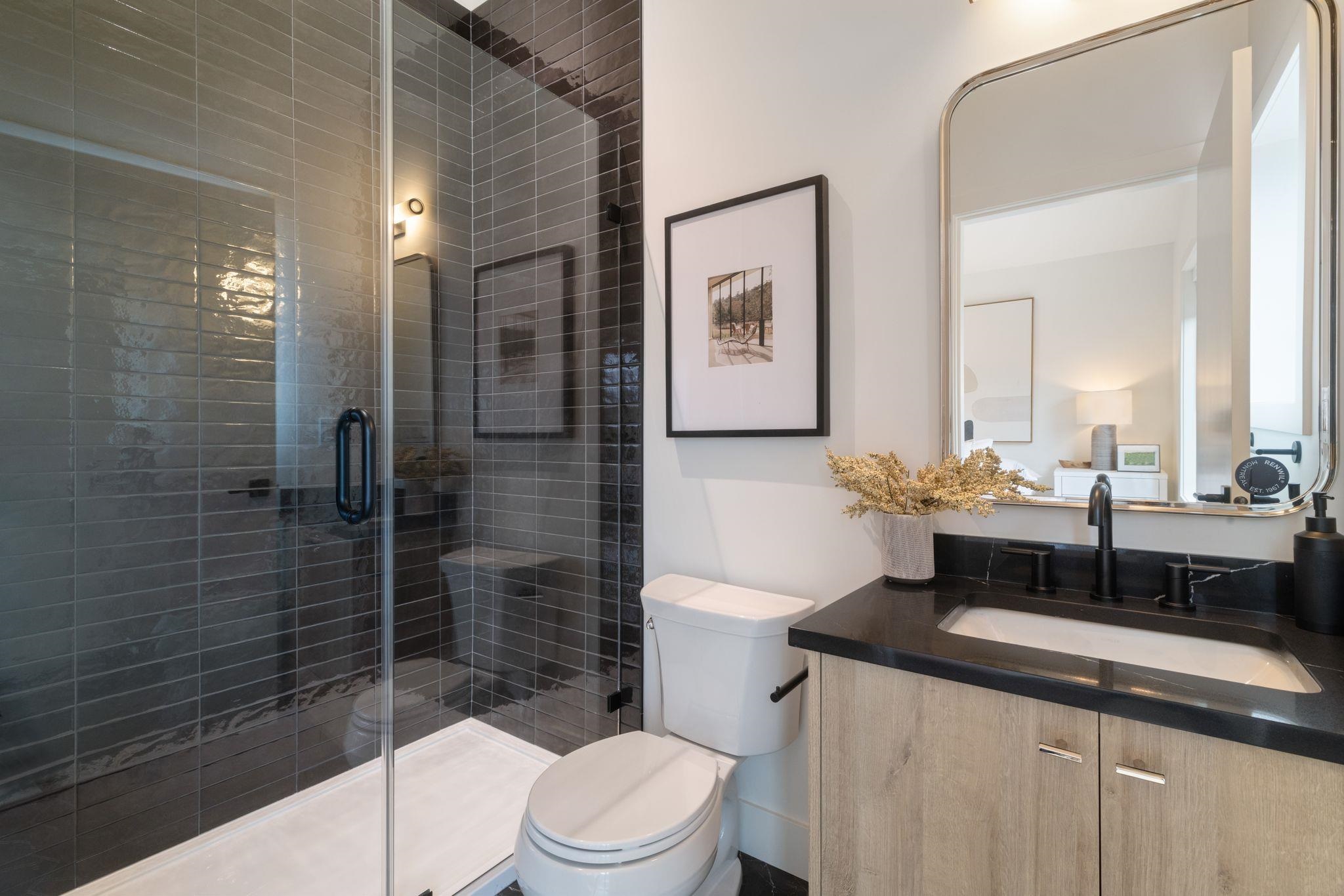 2 2539 Grant Street Vancouver, BC - 23