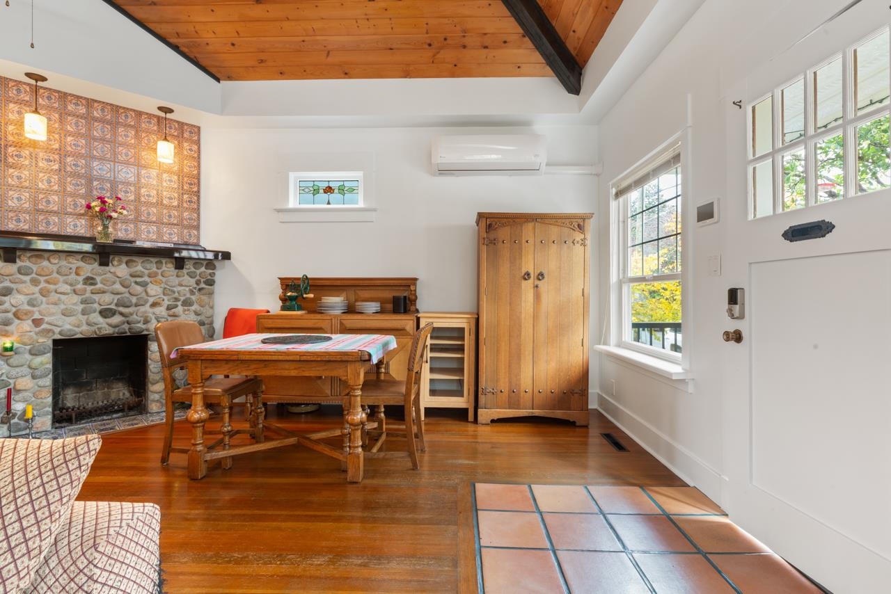 1752 E 4th Avenue Vancouver, BC - 6