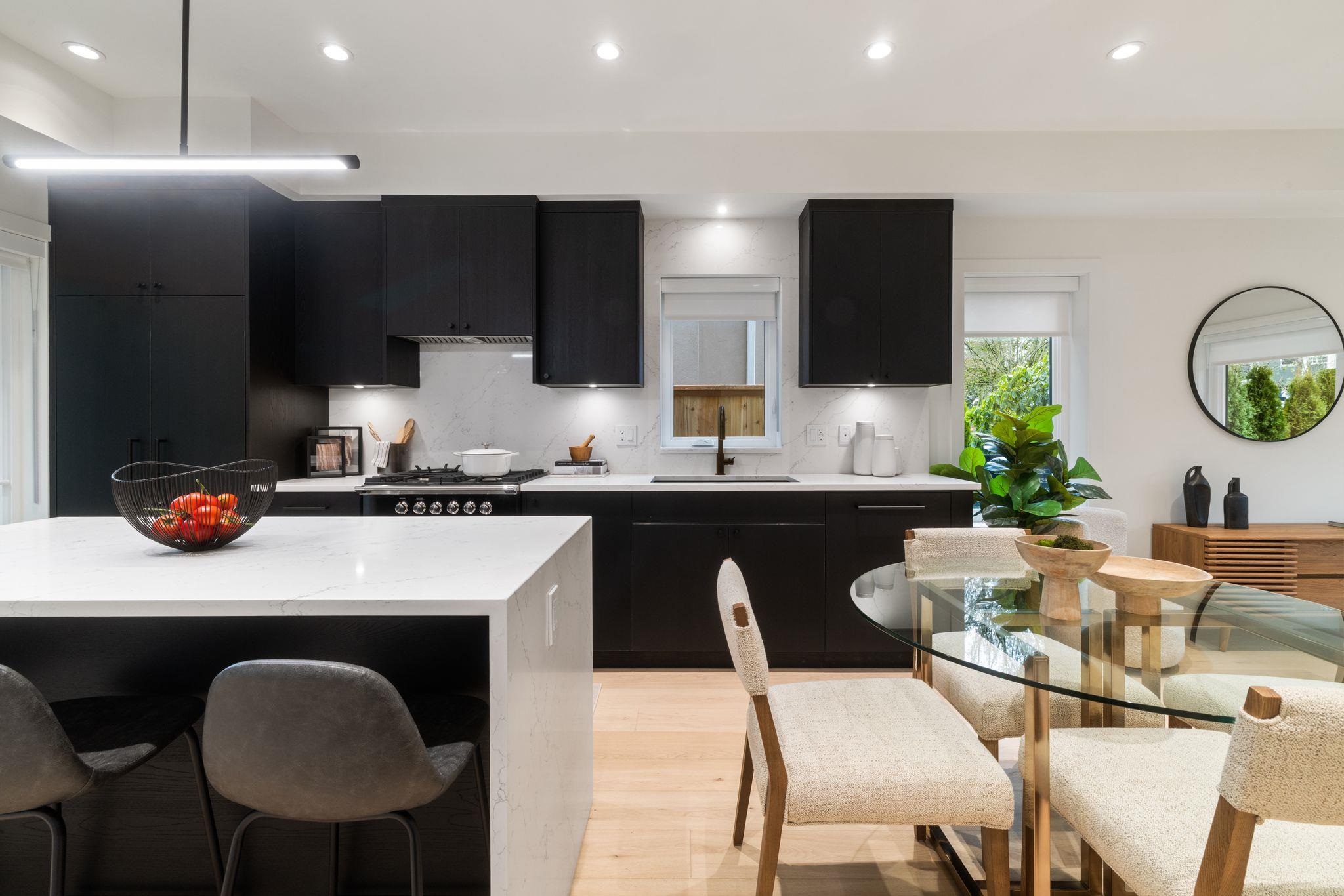 2 2541 Grant Street Vancouver, BC - 10