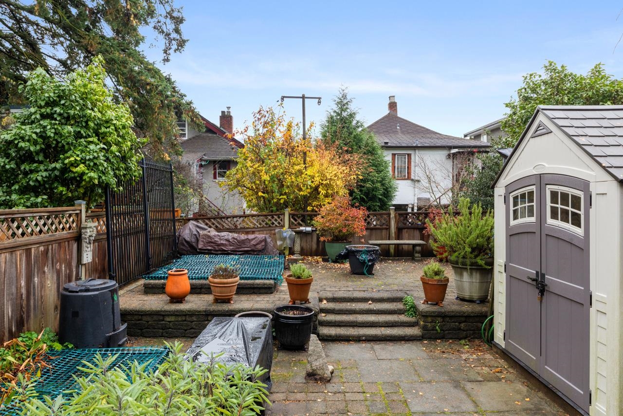 1752 E 4th Avenue Vancouver, BC - 26