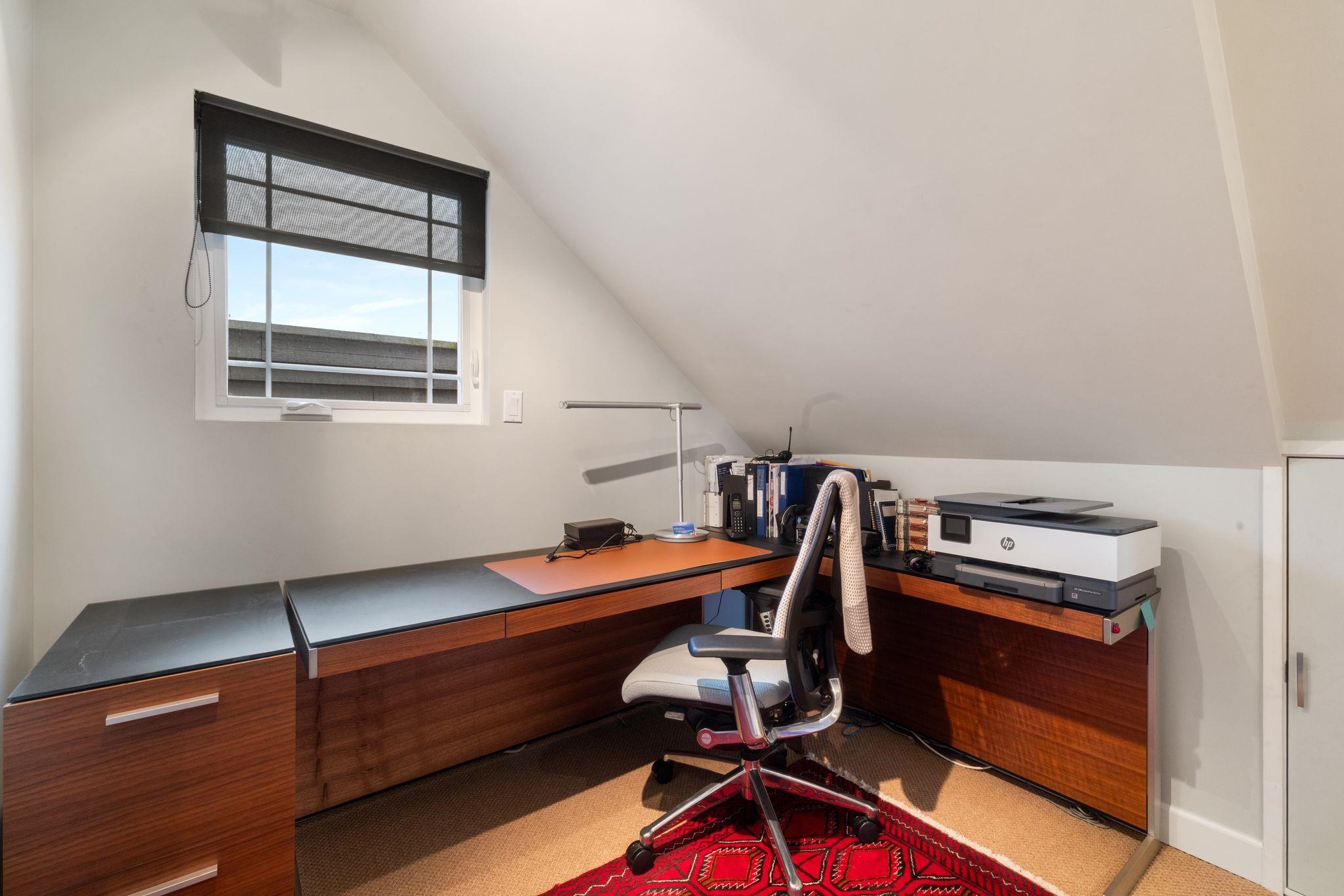 1730 Kitchener Street Vancouver, BC - 29