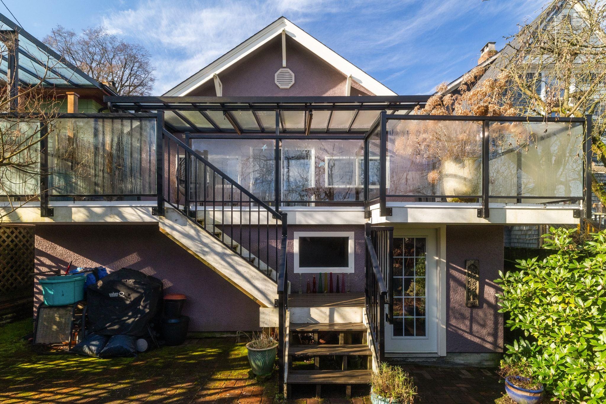 936 Semlin Drive Vancouver, BC - 34