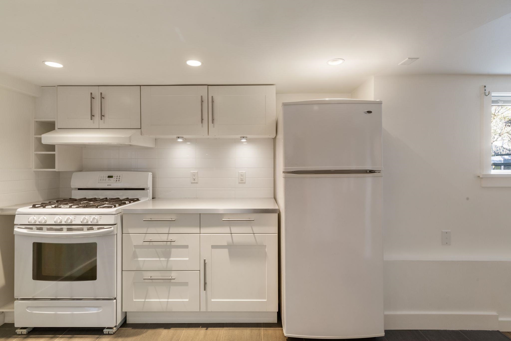 936 Semlin Drive Vancouver, BC - 26