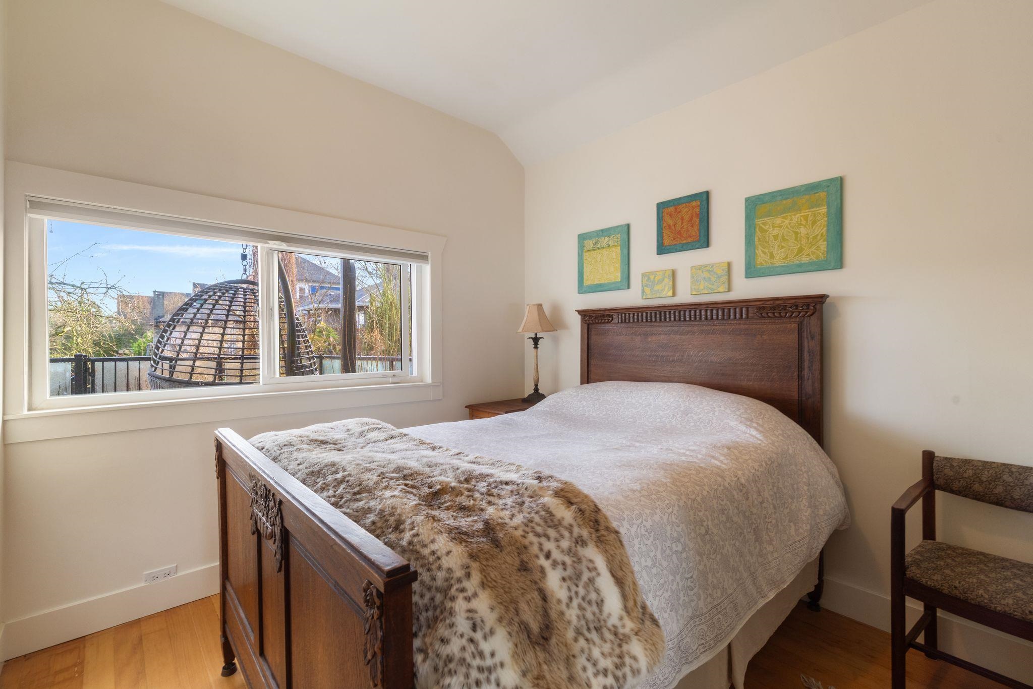 936 Semlin Drive Vancouver, BC - 21