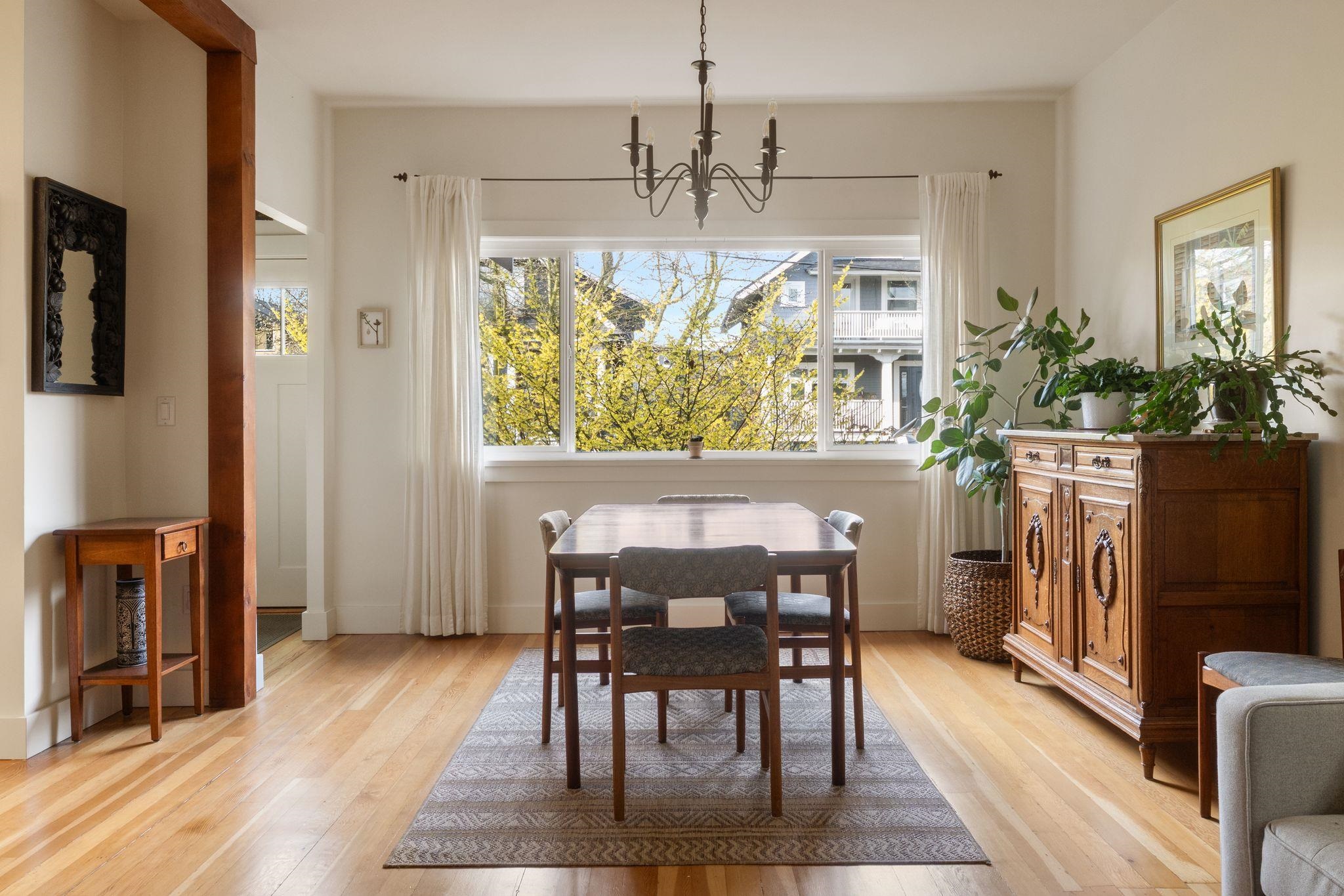 936 Semlin Drive Vancouver, BC - 11