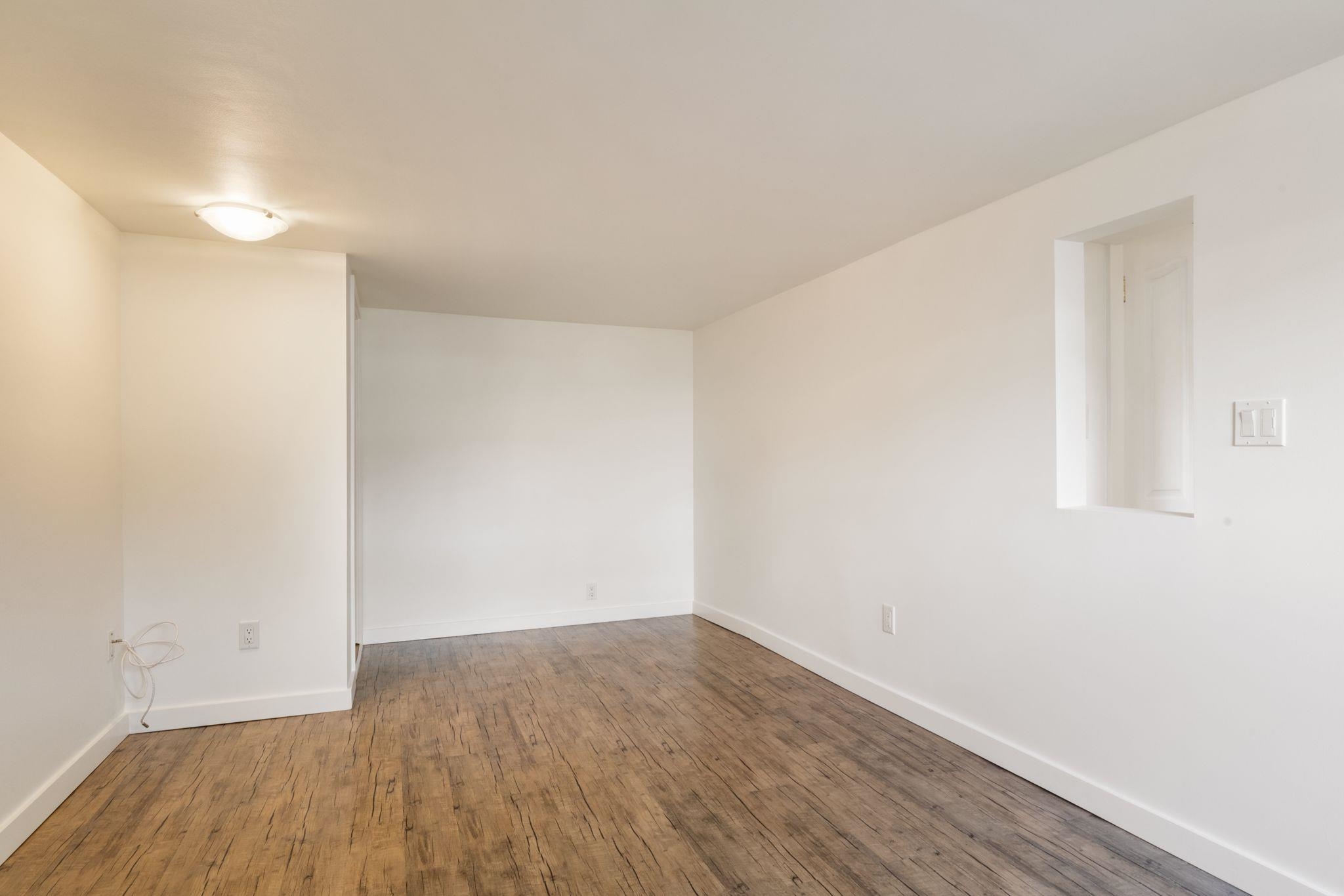 936 Semlin Drive Vancouver, BC - 28