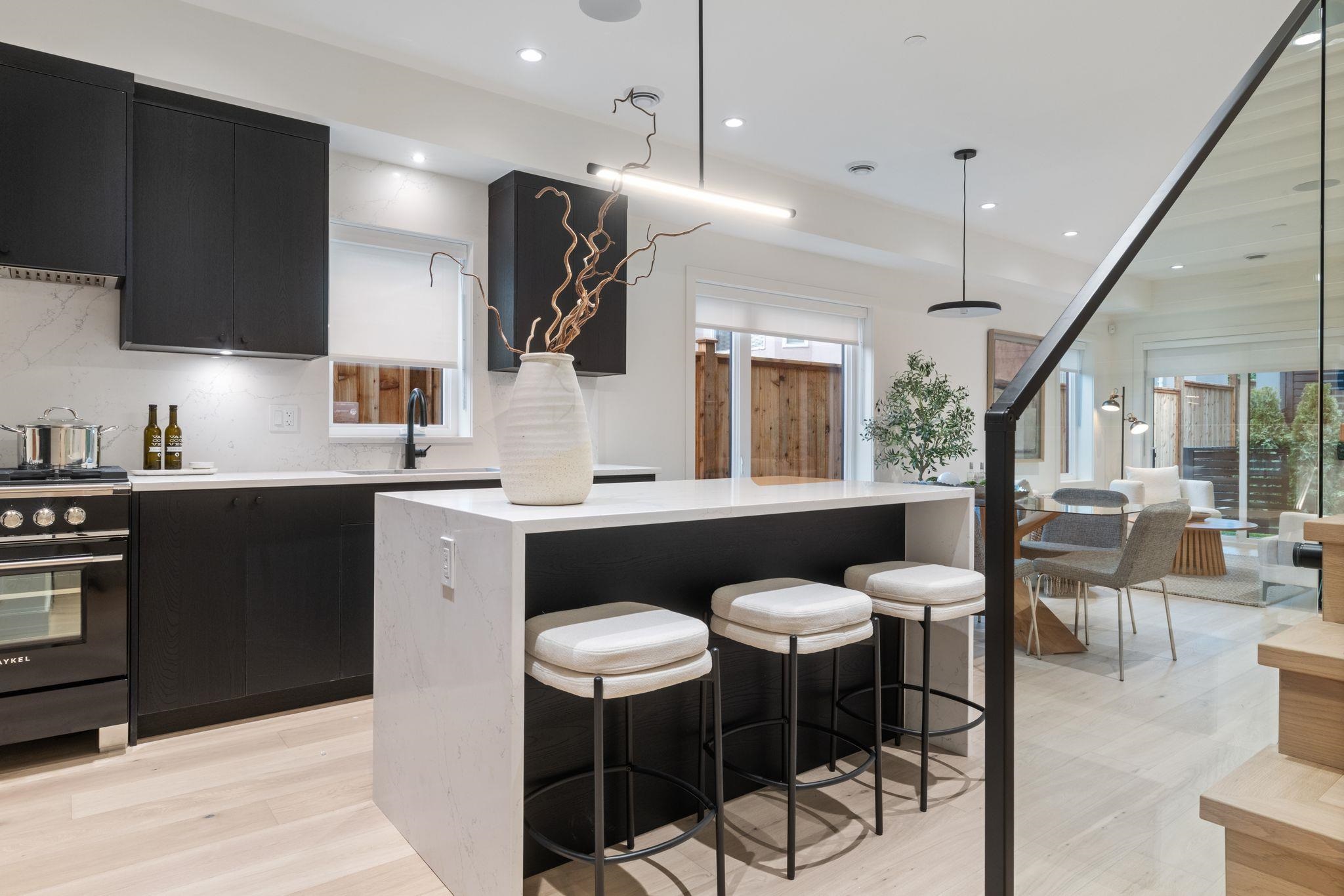 2 2539 Grant Street Vancouver, BC - 13