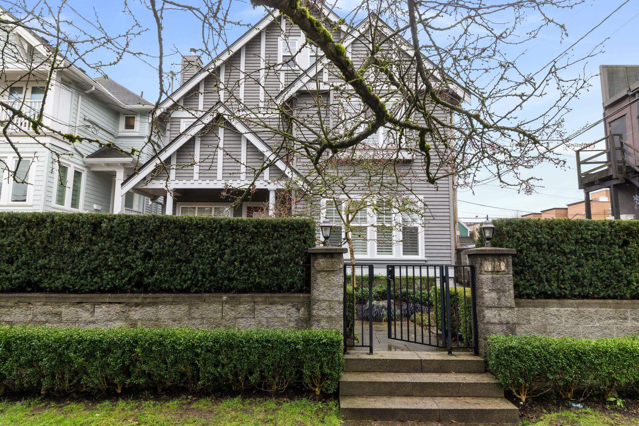 1730 Kitchener Street Vancouver, BC - 35