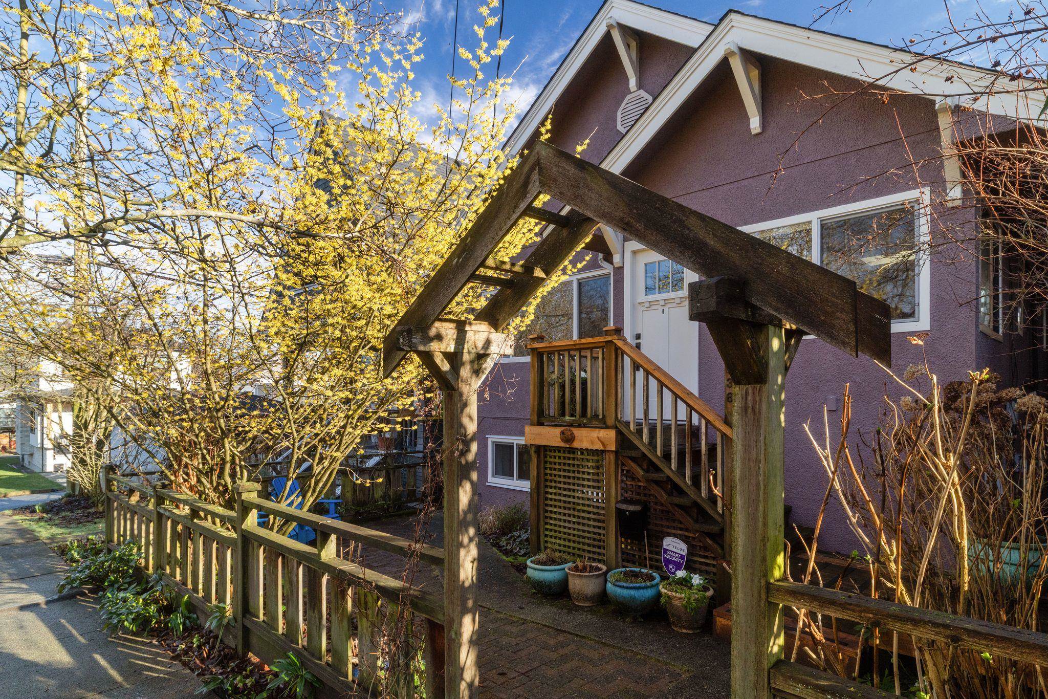 936 Semlin Drive Vancouver, BC - 1