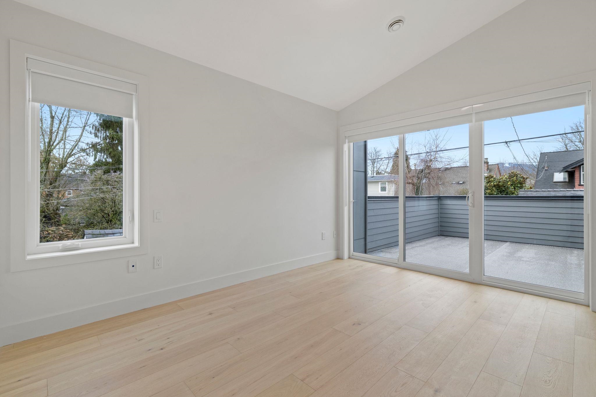 1 2539 Grant Street Vancouver, BC - 21